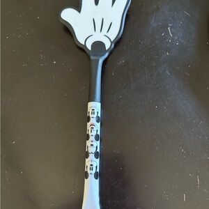 Mickey Mouse Hand Spatula